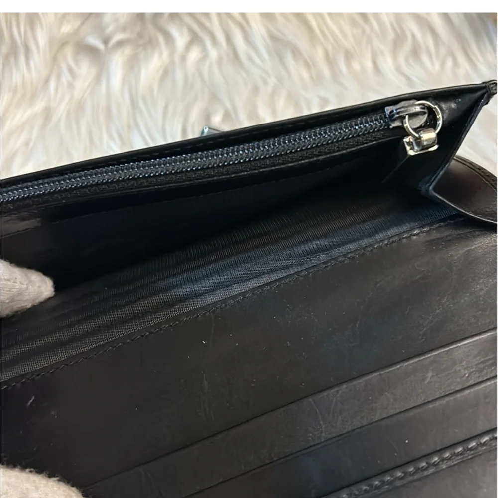 Salvatore Ferragamo Black Leather Bi-Fold Long wallet